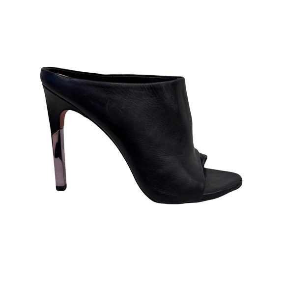 BCBGMaxAzria Shoes - BCBG Maxazria Unique Black Leather Mules with Toe Ring Shiny Heels Slip ons 8.5